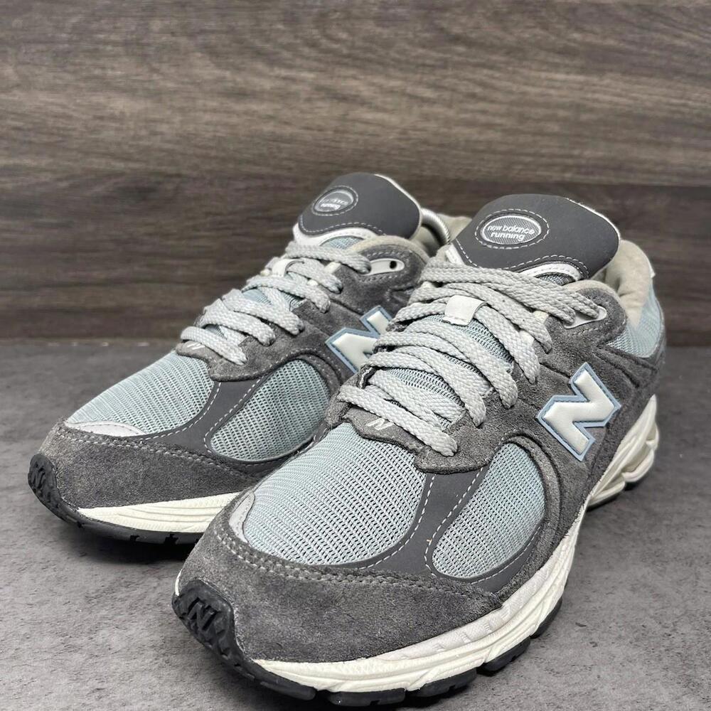 New Balance 2002R Shoes Mens Size 8.5 Grey Blue Sneakers - Picture 2 of 11